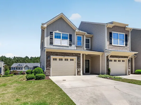 226 Beaconwood Ln, Holly Springs, NC 27540