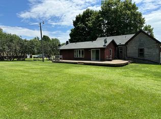 19433 Fairhaven Rd, Chadwick, IL 61014