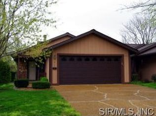 911 Westwood Vlg, Maryville, IL