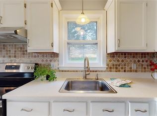 116 Pumpkin Hill Rd, Ashford, CT 06278