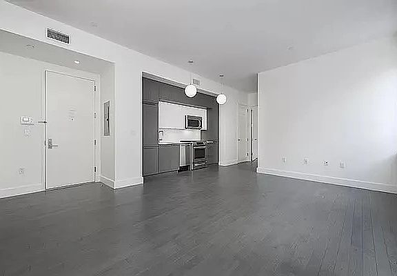3rd image of 416 W 52nd St #422