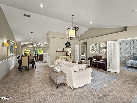 4th image of 34 Blockhouse Ct