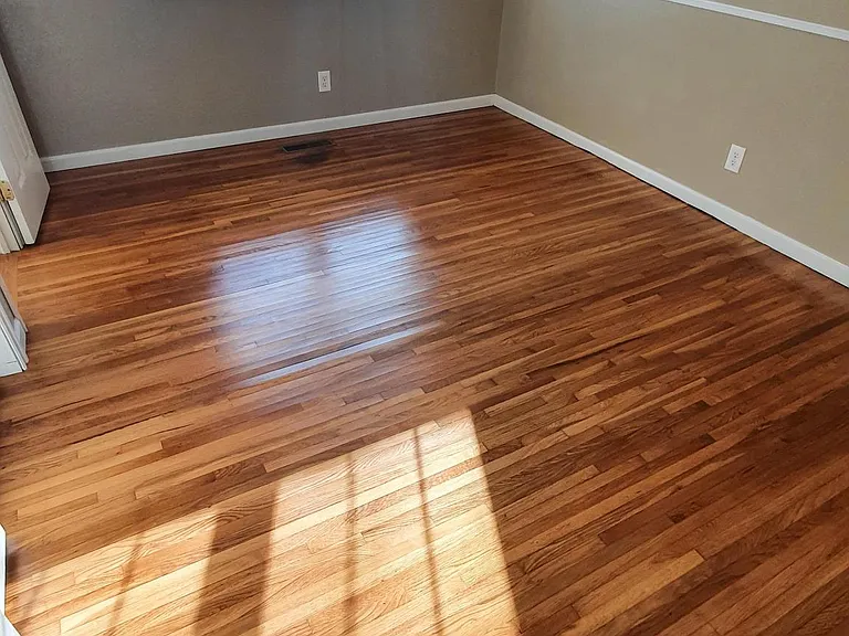 218 W Vandalia St — Photo 11