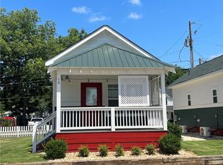 19 Myrtle Dr, Gainesville, GA 30501
