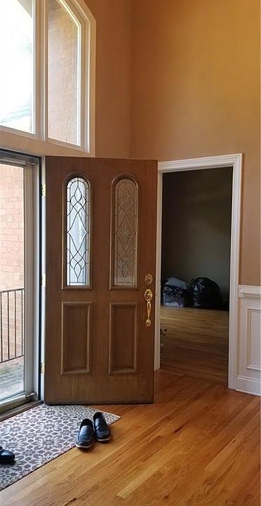 2nd image of 1190 Lake Washington Cir