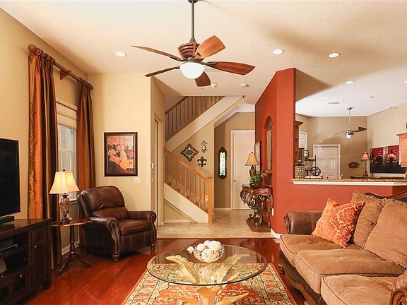 4th image of 3611 Square West Ln #18