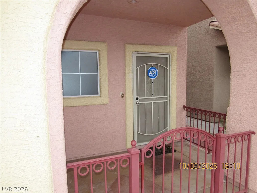 3 bed, 2.5 bath, 1527 sqft, $2,000 — Photo 3