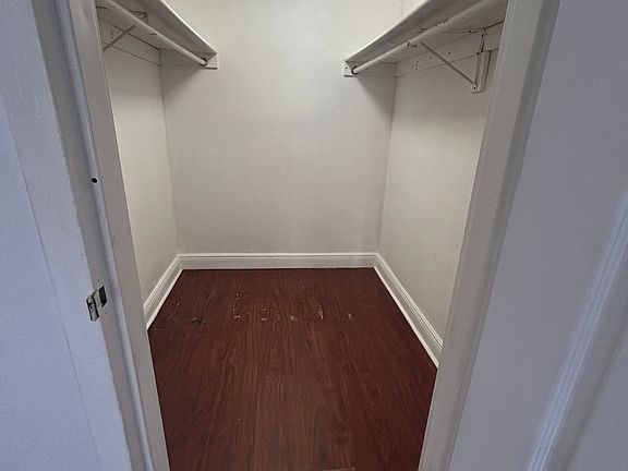 5th image of 5201 Geneva Way APT 113