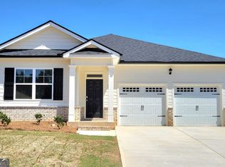 134 Oakchase Park Ln, Hampton, GA 30228
