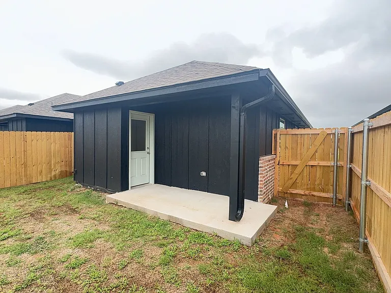 11425 University Dr — Photo 21