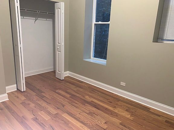 4th image of 3927 N Clarendon Ave APT 2F
