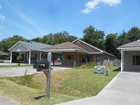 2nd image of 303 Sunflower Estates Ln