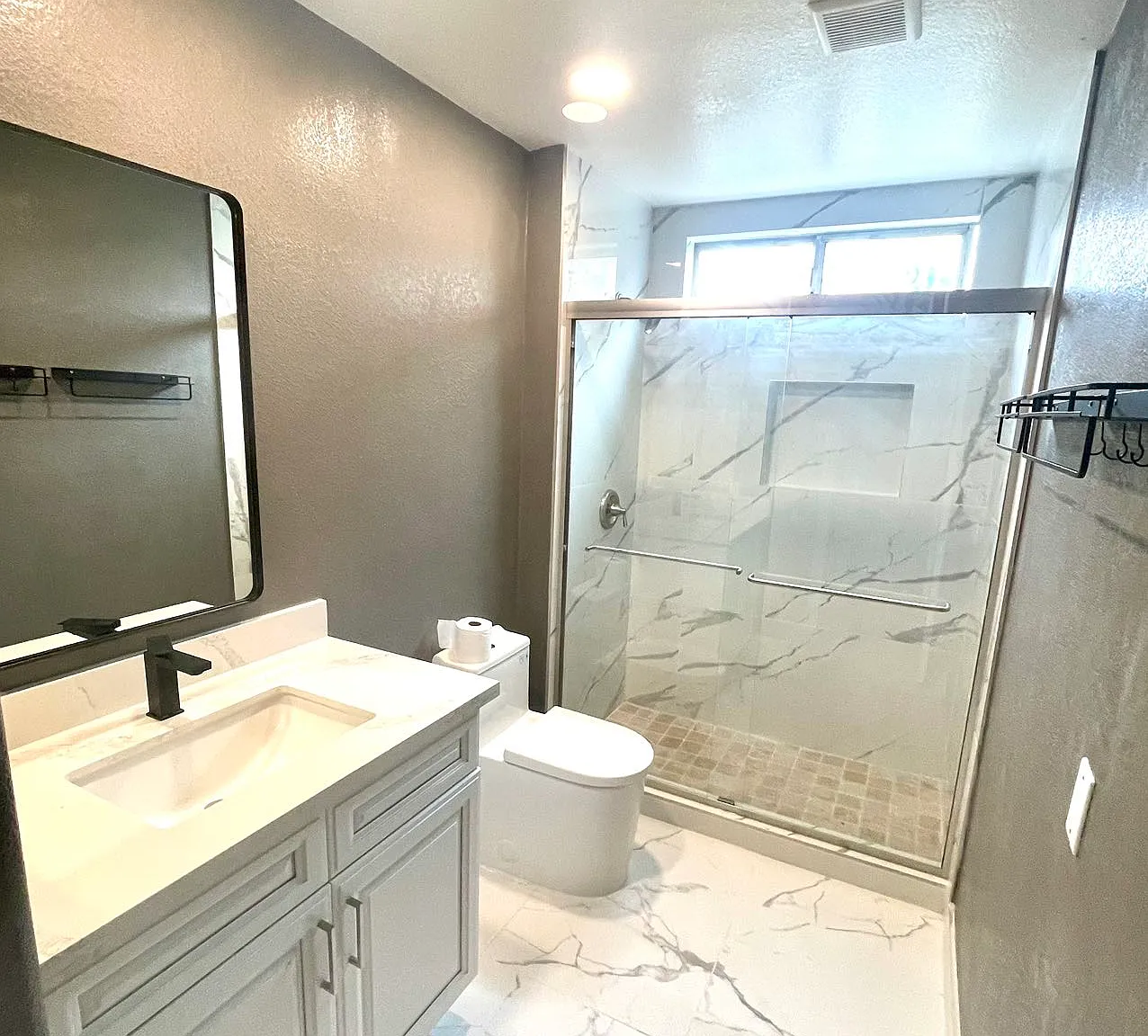 2848 Longhorn St — Photo 3