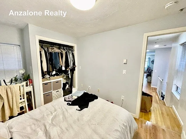 17 Thacher St #2 — Photo 15