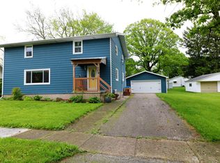 109 S Main St, Saybrook, IL 61770