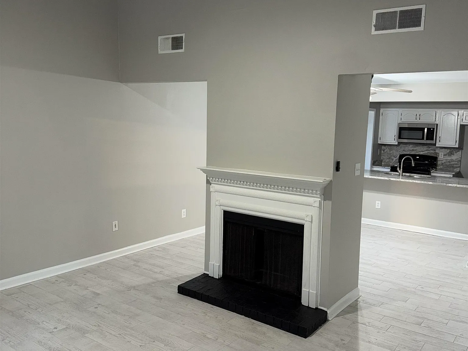 3 bed, 2.0 bath, 1442 sqft, $1,675 — Photo 4
