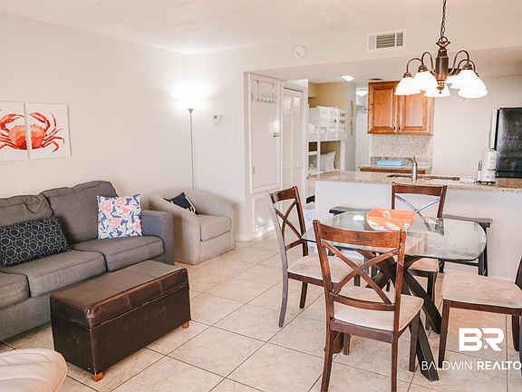 3rd image of 645 Plantation Rd #6108