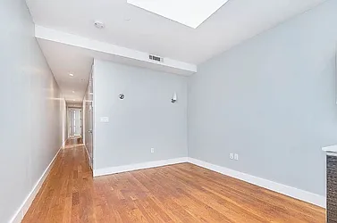 1100 De Kalb Avenue, #2R