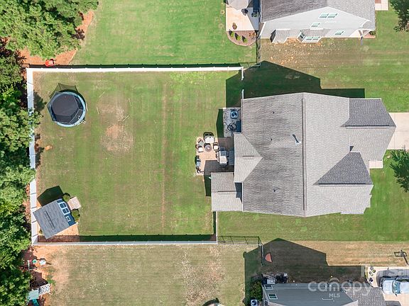 5th image of 5879 McClintock Dr