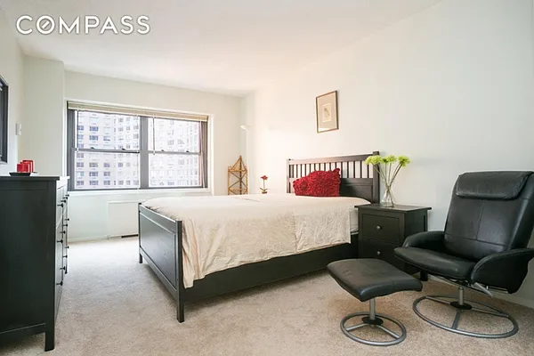 Rented by Compass | media 21