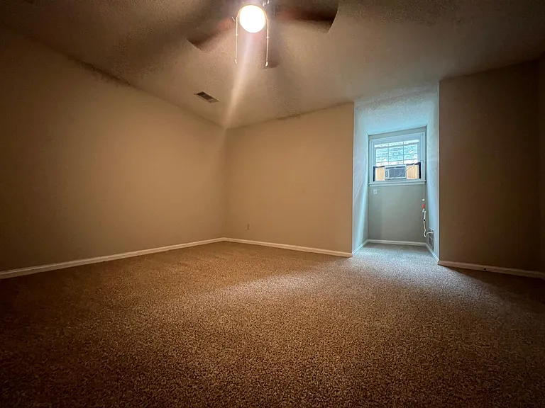 200 Merrywood Dr — Photo 5