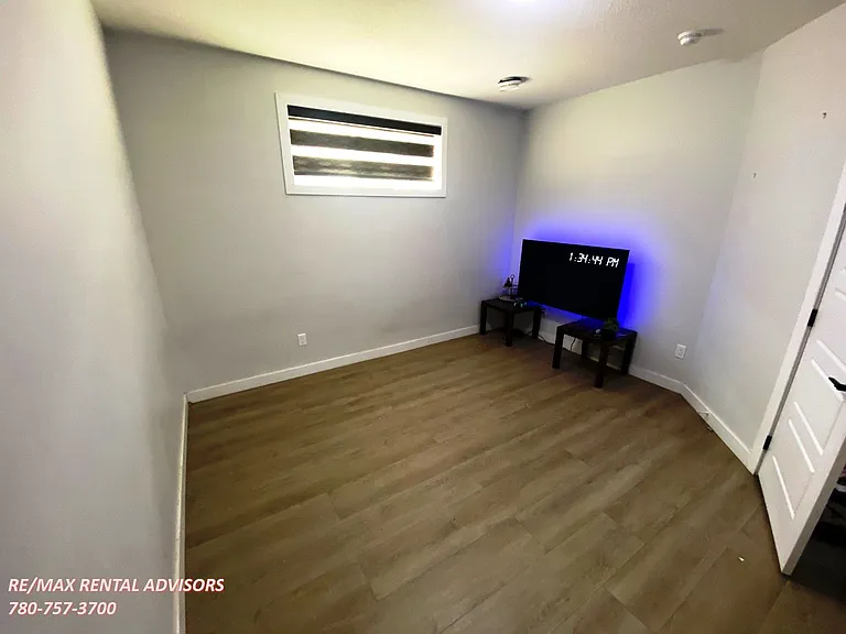 2443 15th Ave NW #BASEMENT — Photo 7