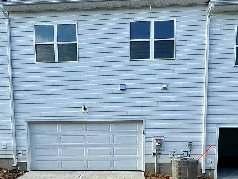 8911 Nettleton Ave — Photo 32