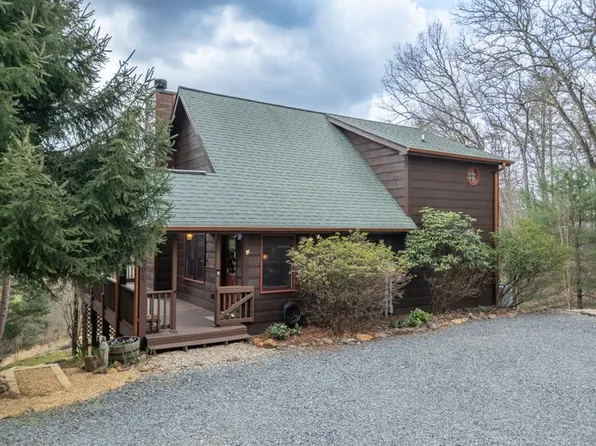 1204 Brookhaven Ln, Blue Ridge, GA 30513