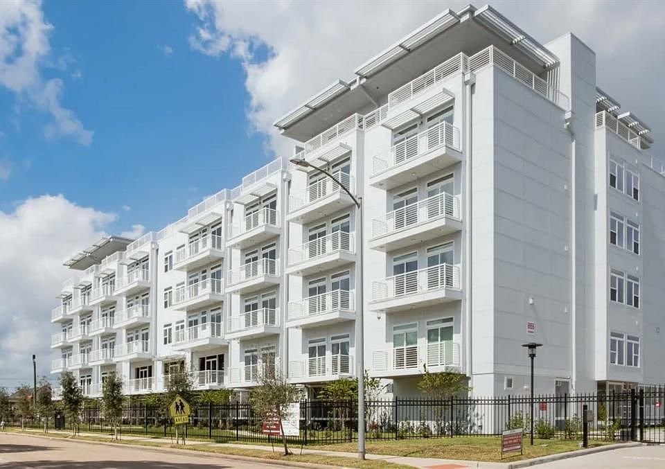 1st image of 6955 Turtlewood Dr #207