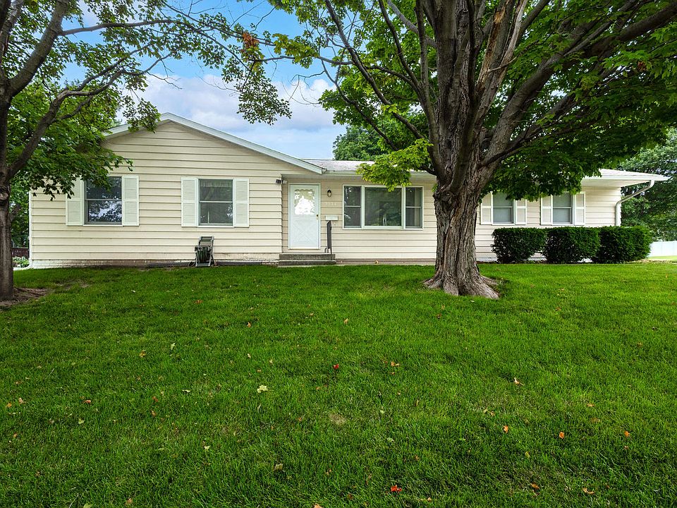 1st image of 3334 S Hampton Dr
