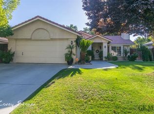 901 Harvest Creek Rd, Bakersfield, CA 93312