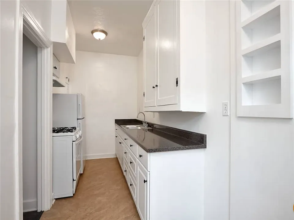 446 Linden Ave