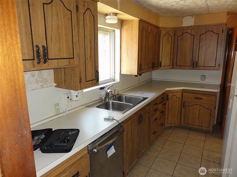 4th image of 38211 SE 85th Street