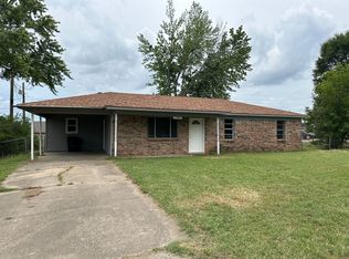 9 N 35th St, Van Buren, AR 72956