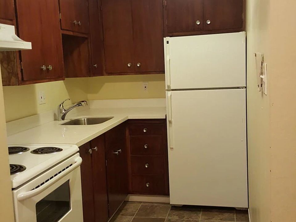 2nd image of 1531 Shattuck Ave APT 102