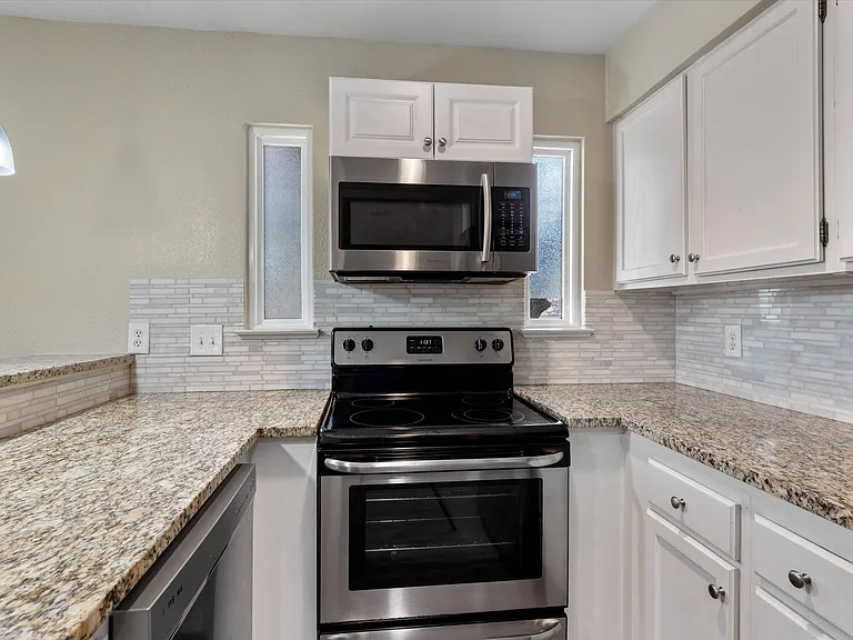 6810 Deatonhill Dr #108 — Photo 10