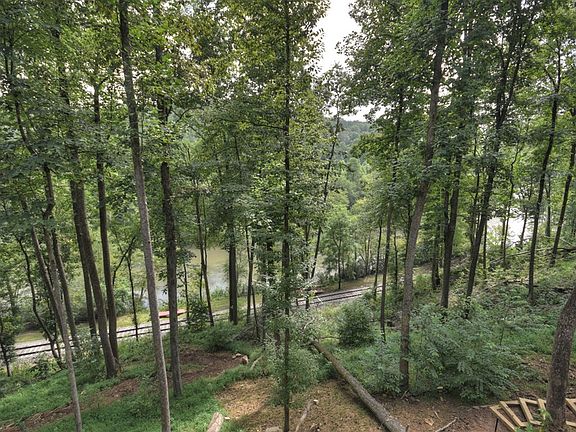 5th image of 271 Toccoa Preserve Ct