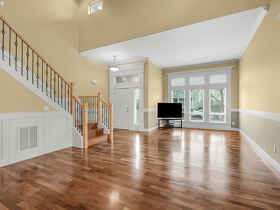 3rd image of 4410 SE Jones Ln