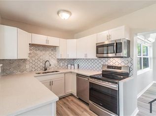 8911 90th Ave, Seminole, FL 33777