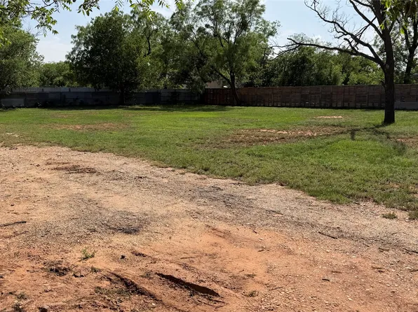 1617 Delano St, Abilene, TX 79601