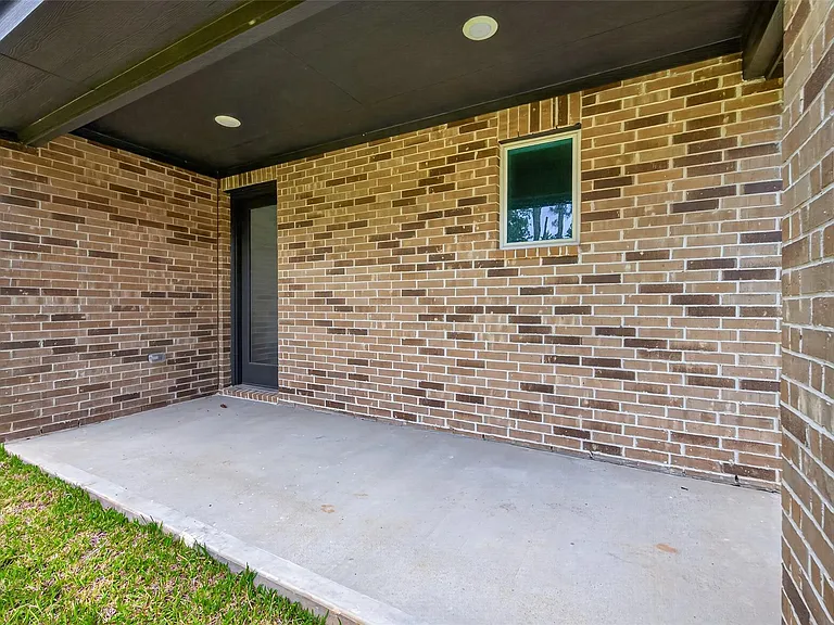 13071 Pine Trace St — Photo 37