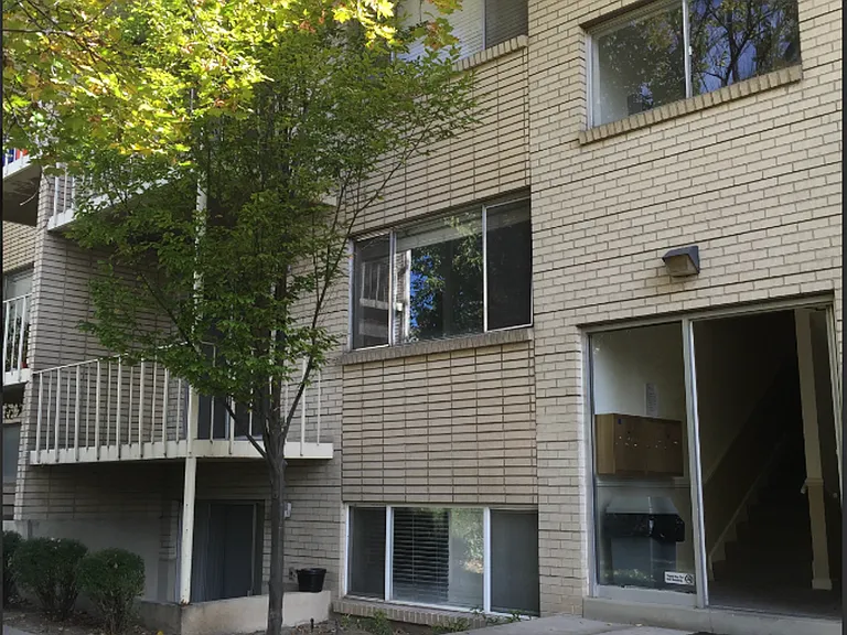 425 E 3rd Ave — Photo 38