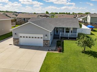 6175 Reily Rd, Bismarck, ND 58504