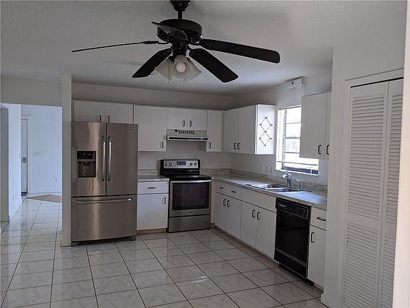 2nd image of 3645 2nd Ln