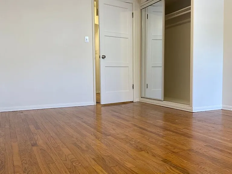 2406 Grandview Ave — Photo 13