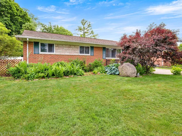 35740 Marrocco St, Clinton Township, MI 48035