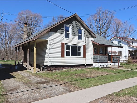 2nd image of 6095 N Main St