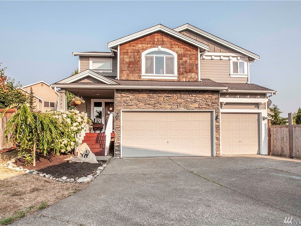 1st image of 3205 81st Dr NE