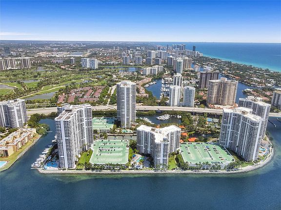 4th image of 3500 Mystic Pointe Dr APT 1103