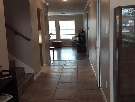2nd image of 2526 Comal Dr